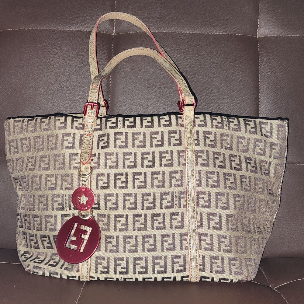 Fendi Zucchino Monogram Canvas Tote Bag - Picture 3 of 8
